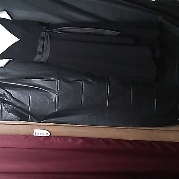 EVAN-PICONE DRESS - Picture 2 of 13